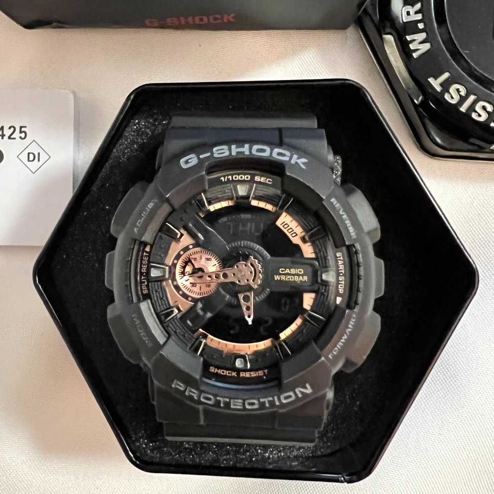 Casio Men's G-Shock  GA110RG-1A  WR20Bar Black / Rose Gold - Picture 3 of 5